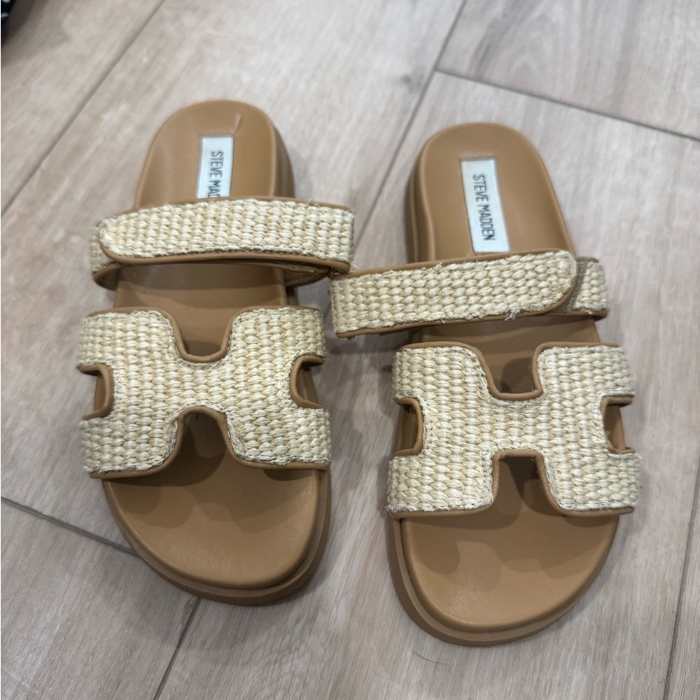 Steve Madden Tan H-Pattern Sandals